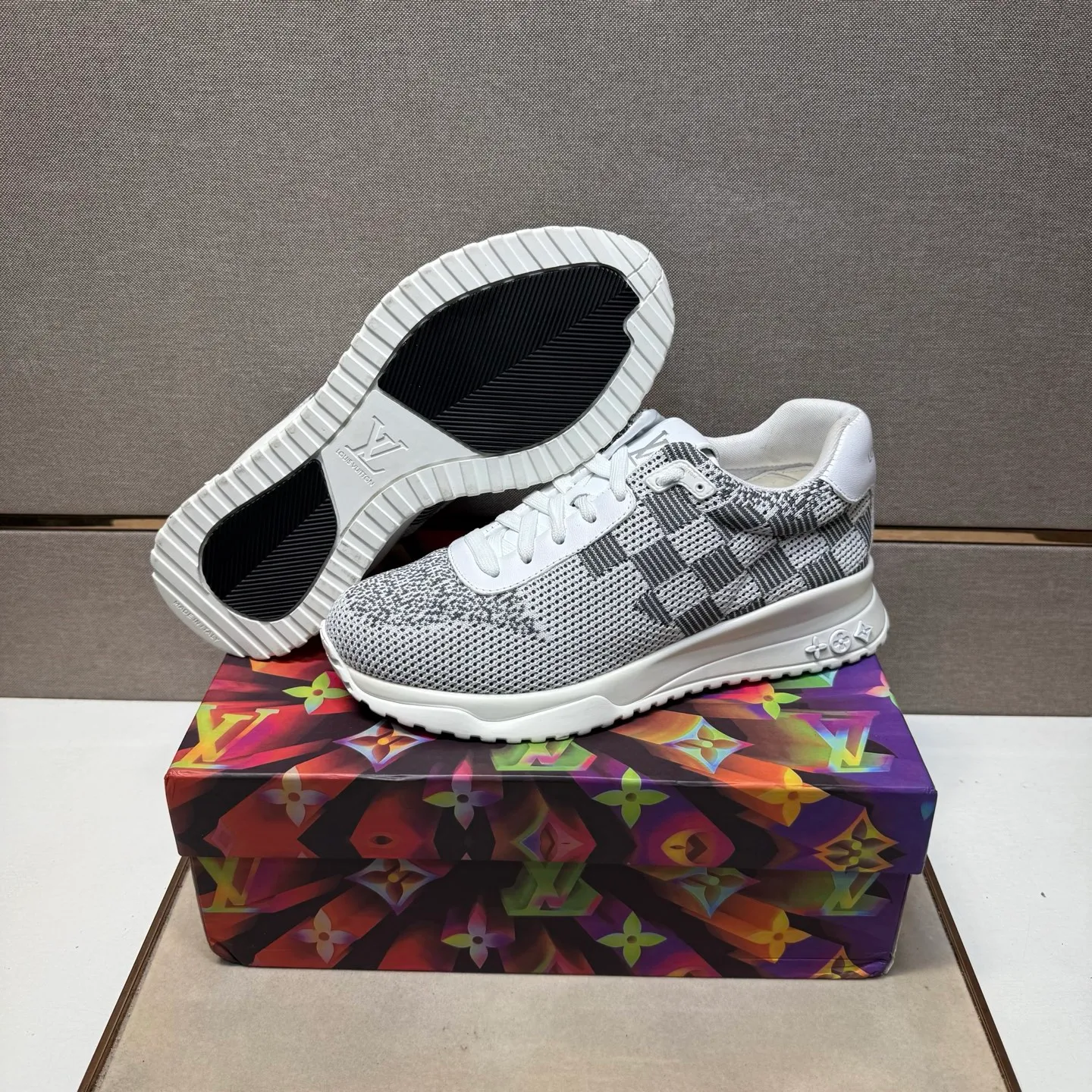 ⬛️Men's shoes 💰p540 [LV～] Men's casual shoes 2025z cabinet sales simultaneously 🔶Size: 38-44 #️⃣ 🔷4 colors🔜The upper is made of multi-material splicing➕Mesh lining, comfortable and breathable, sole: original comfortable and wear-resistant outsole, ⚠️real thing📱photographed🎬real thing is better📢📢📢